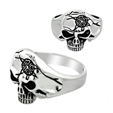 Load image into Gallery viewer, Polished stainless steel rings,  with a heart and clover design. 
